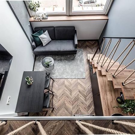 Modern Urban Loft Apartment Vilnius Exterior photo
