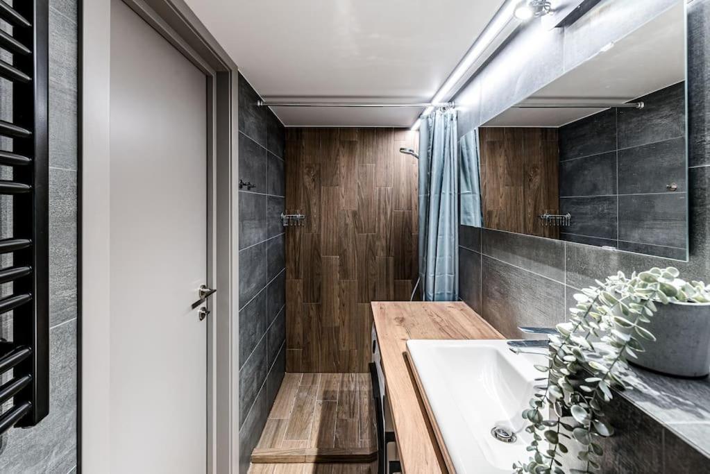 Modern Urban Loft Apartment Vilnius Exterior photo