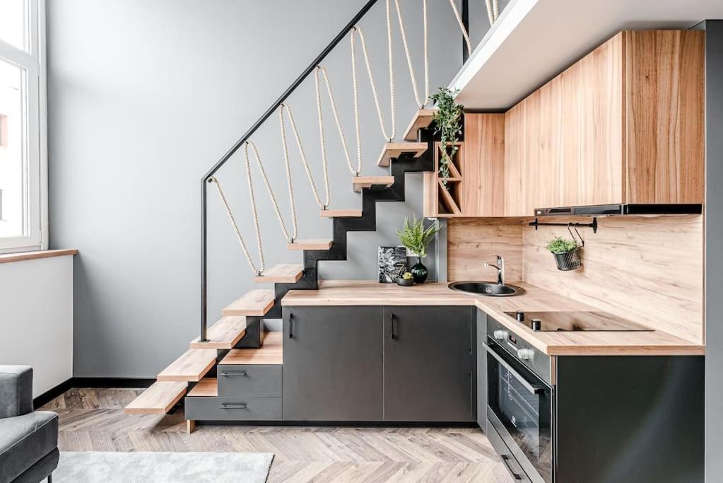 Modern Urban Loft Apartment Vilnius Exterior photo