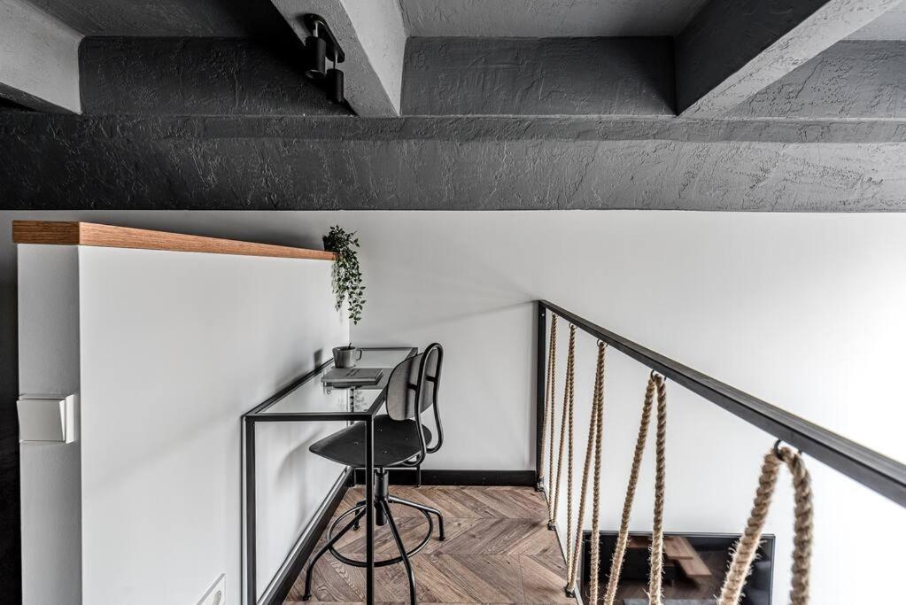 Modern Urban Loft Apartment Vilnius Exterior photo